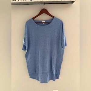 LuLaRoe Irma Oversized Light Blue Relaxed Crewneck Tee Small